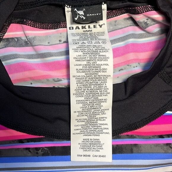 Oakley Long Sleeve Rash Guard Sz M NWOT - Picture 4 of 4
